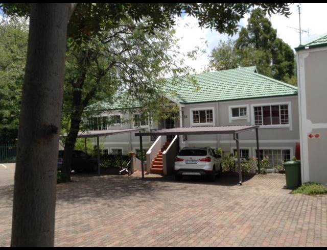 2 BEDROOM TOWNHOUSE FOR SALE IN STRATHAVON